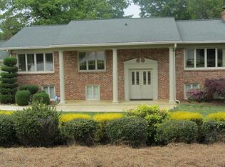 3432 Lake Shore Rd S, Denver, NC 28037