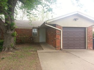 1106 Swan Lake Rd, Edmond, OK 73003