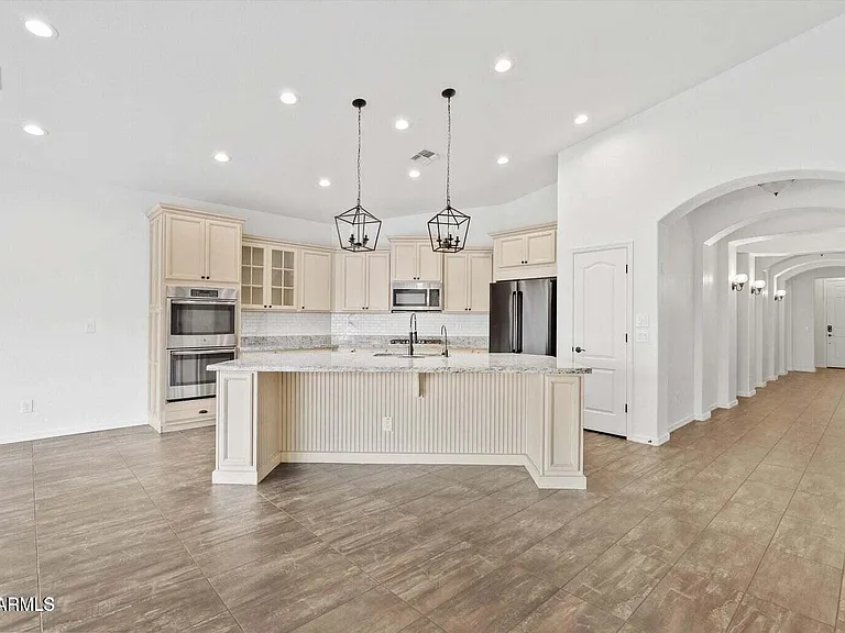 22218 E Cherrywood Dr — Photo 9