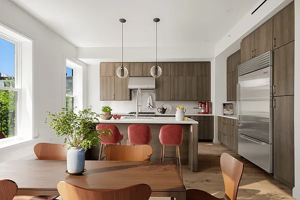 Sold by Compass | media 18