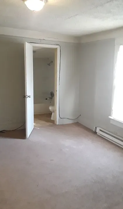 2 bed, 1.0 bath, $950 — Photo 4