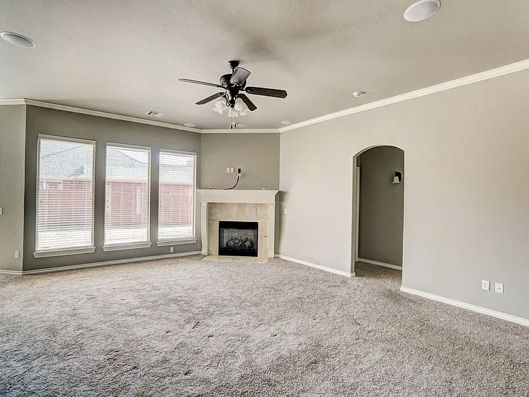 4601 NW 162nd Ct — Photo 7