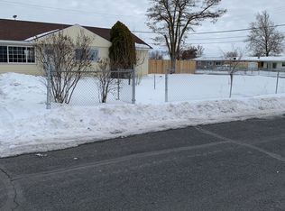 1240 Vandenburg Loop, Moses Lake, WA 98837