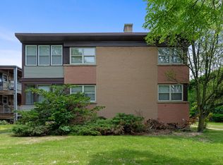 135 Ridge Ave #2E, Evanston, IL 60202