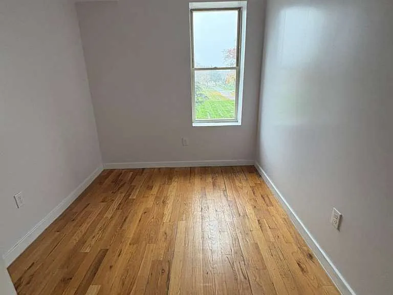 585 Central Ave #302 — Photo 7