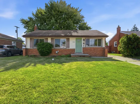 28604 Bohn St, Roseville, MI 48066