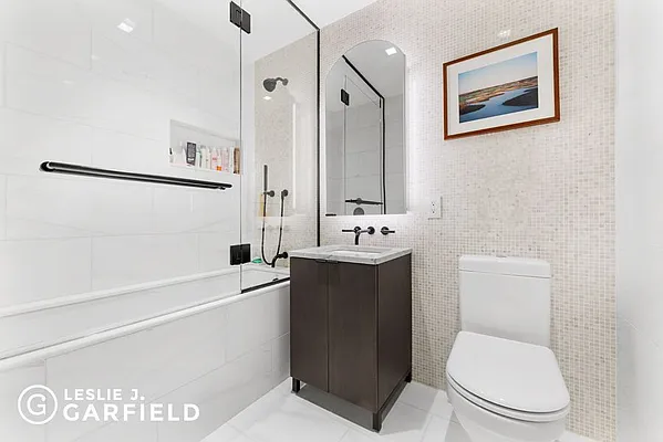 Rented by Leslie J. Garfield | media 6