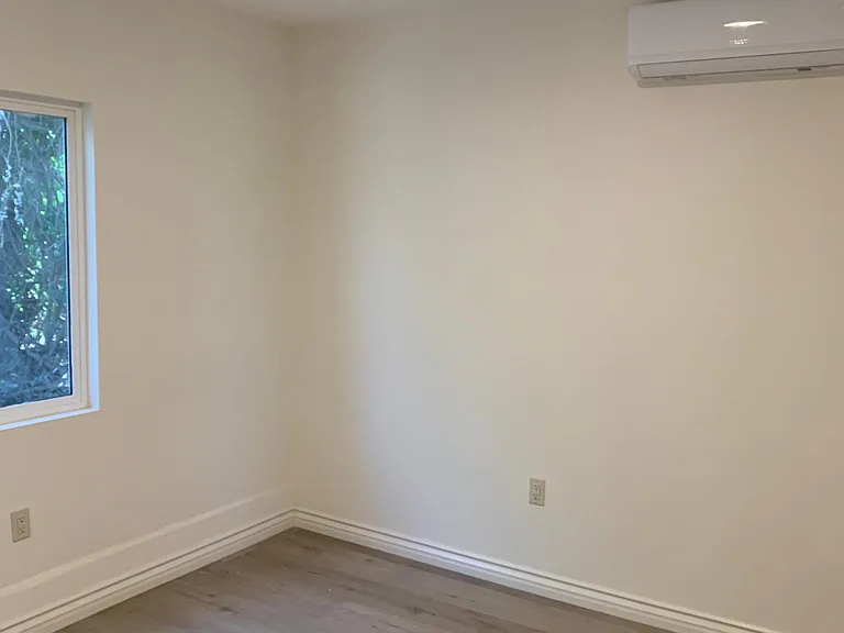 1st bed room