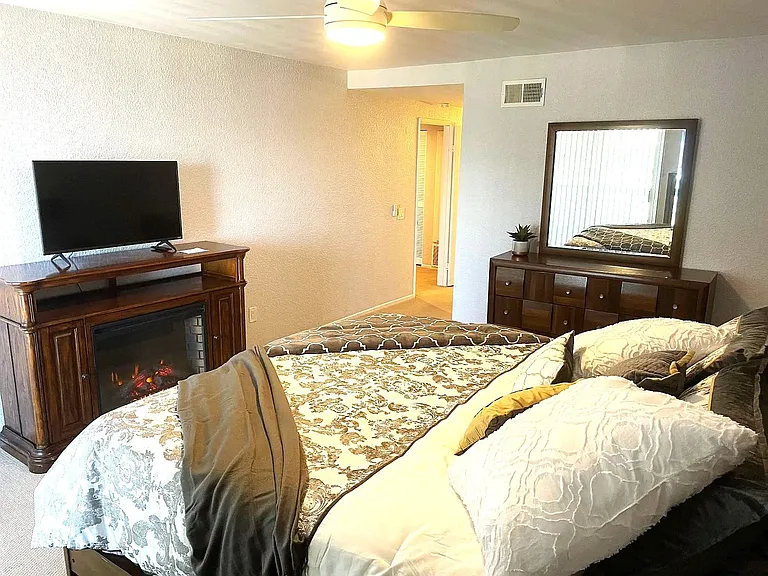 44 Montego Ct — Photo 8