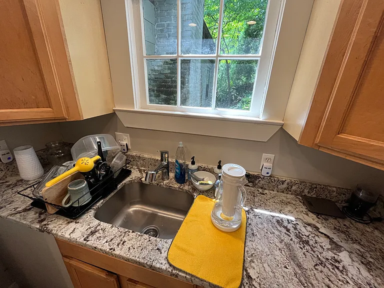 247 The Prado NE #REAR COTTAGE — Photo 8