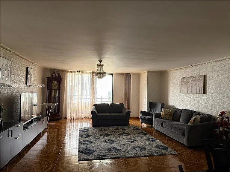 2500 Parkview Dr #1712 — Photo 1