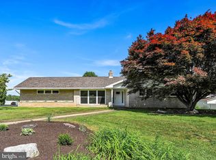945 Elizabeth Dr, Orwigsburg, PA 17961