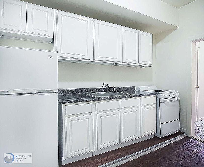 2nd image of 145 E 72nd St APT 4F
