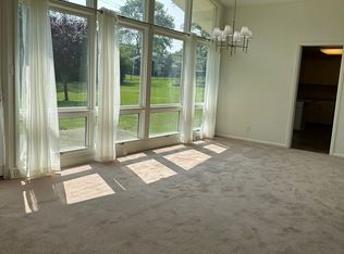2445 Sittingbourne Ln, Beachwood, OH