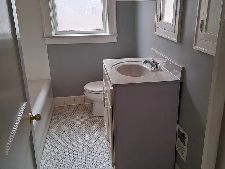 5028 Mardel Ave #2 — Photo 15