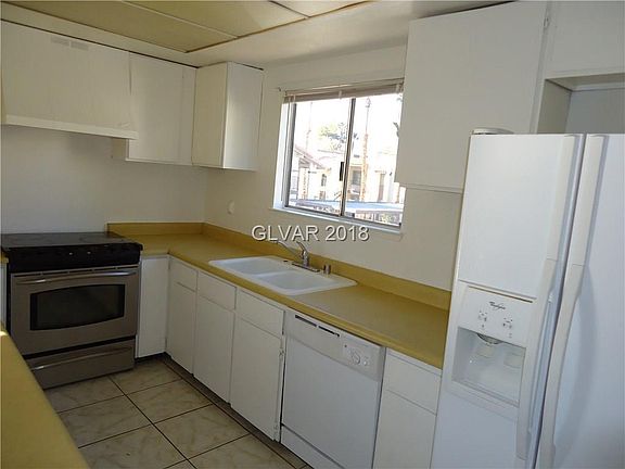 3rd image of 3253 Savalli St Unit C