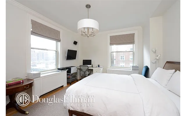 Sold by Douglas Elliman | media 15