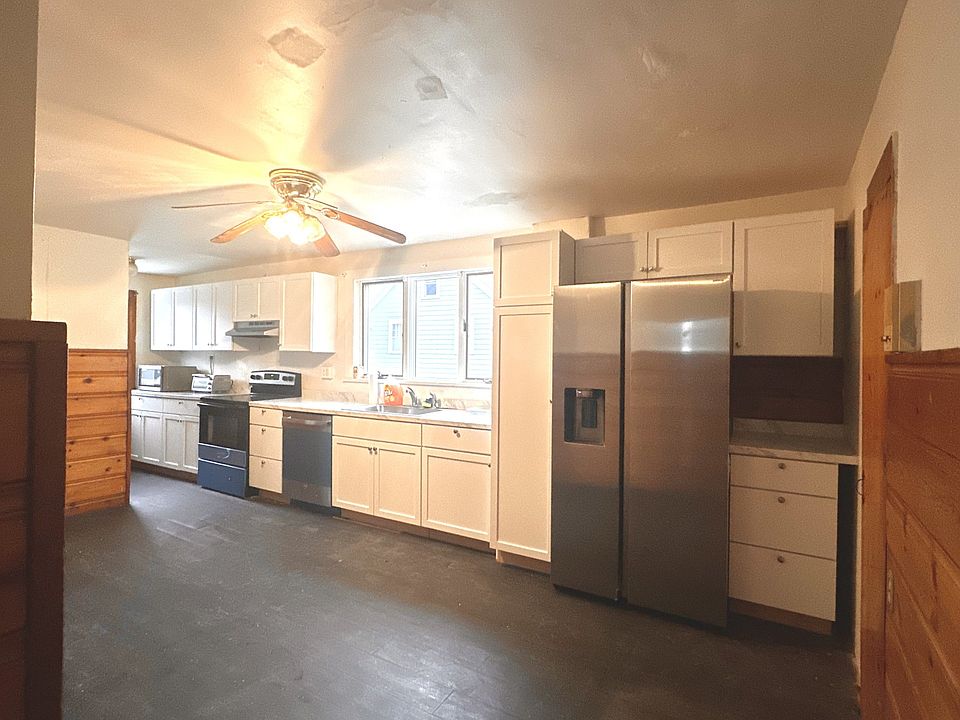 1st image of 1093-1095 Salem St #1