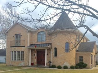 3627 Illinois Rd, Wilmette, IL 60091