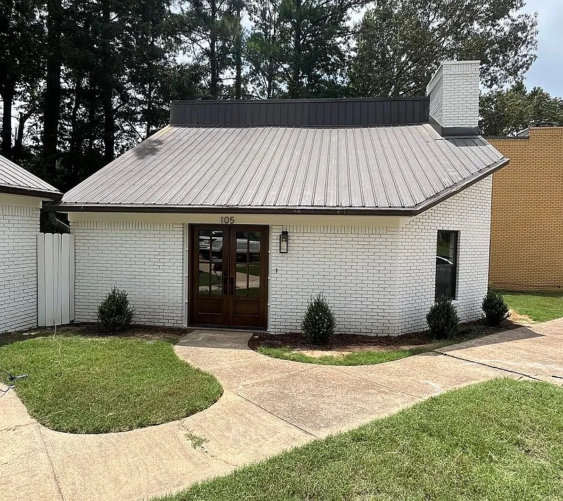 105 Golf Club Rd