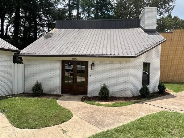 105 Golf Club Rd, Oxford, MS 38655