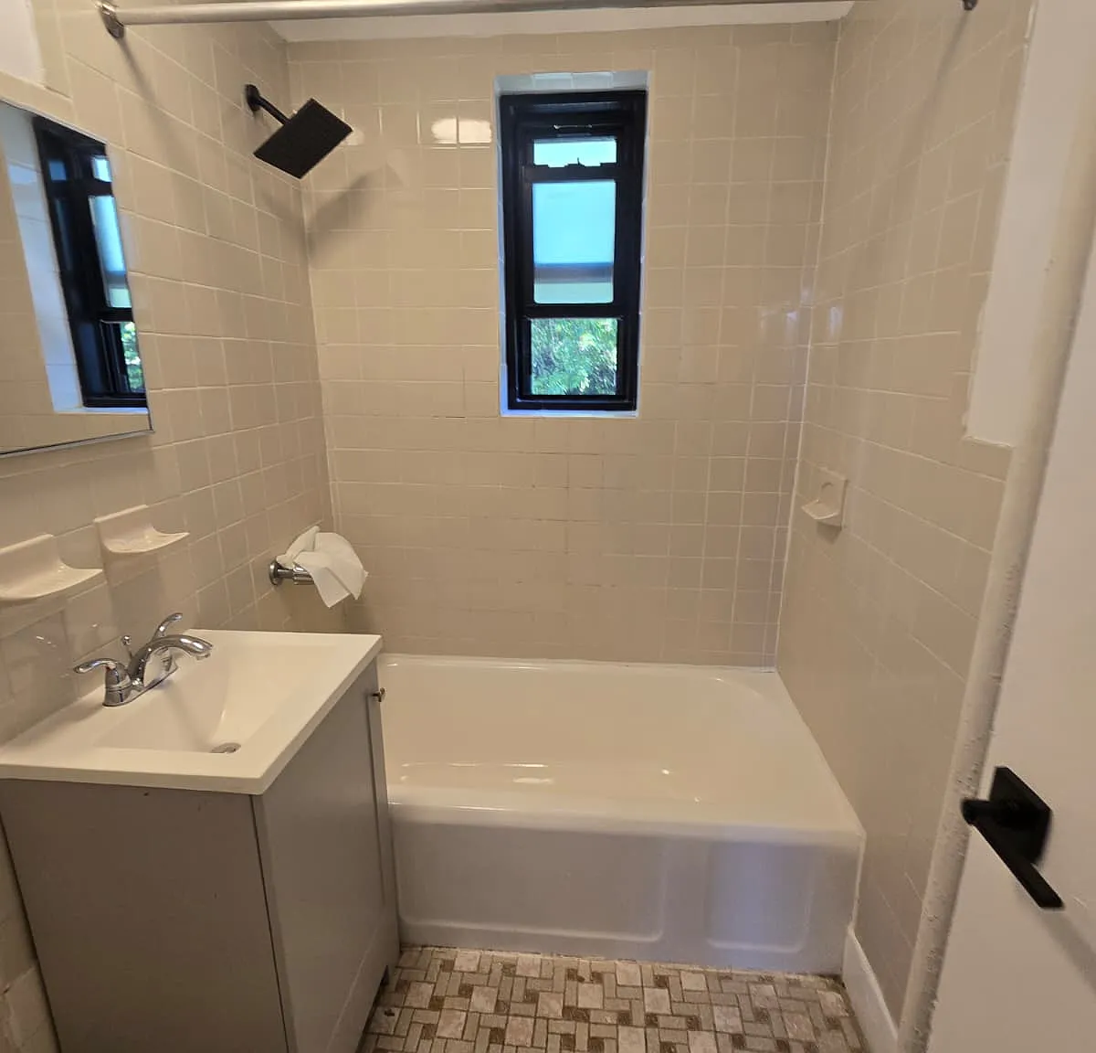 2 bed, $1,950 — Photo 3
