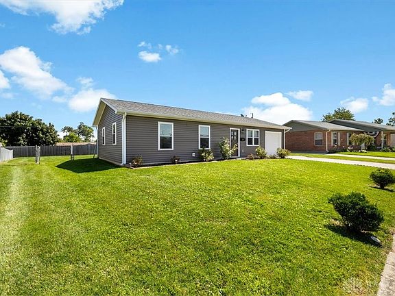 3rd image of 215 Woodfield Dr