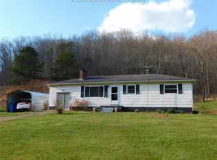 1009 Garretts Bnd, Griffithsville, WV 25521