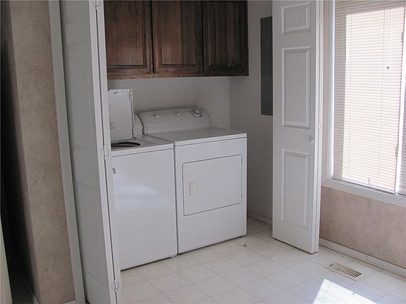 5th image of 1 Rayburn Ln