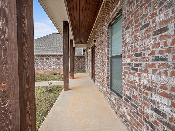 3rd image of 3659 Belview Rd