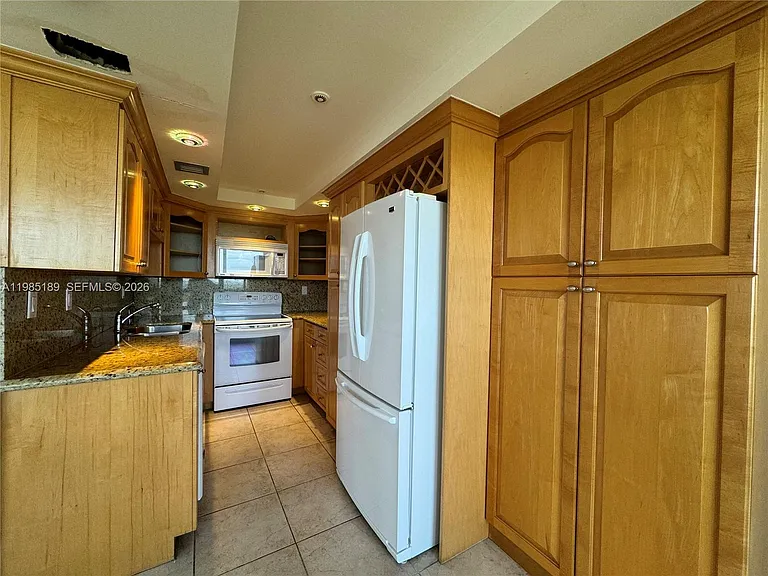 2555 Collins Ave #2002 — Photo 6