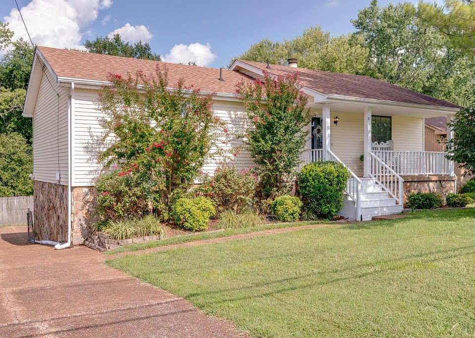1st image of 881 Beech Bend Dr