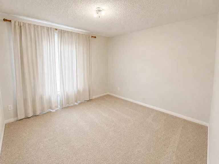 203 Kenosha Ln — Photo 10
