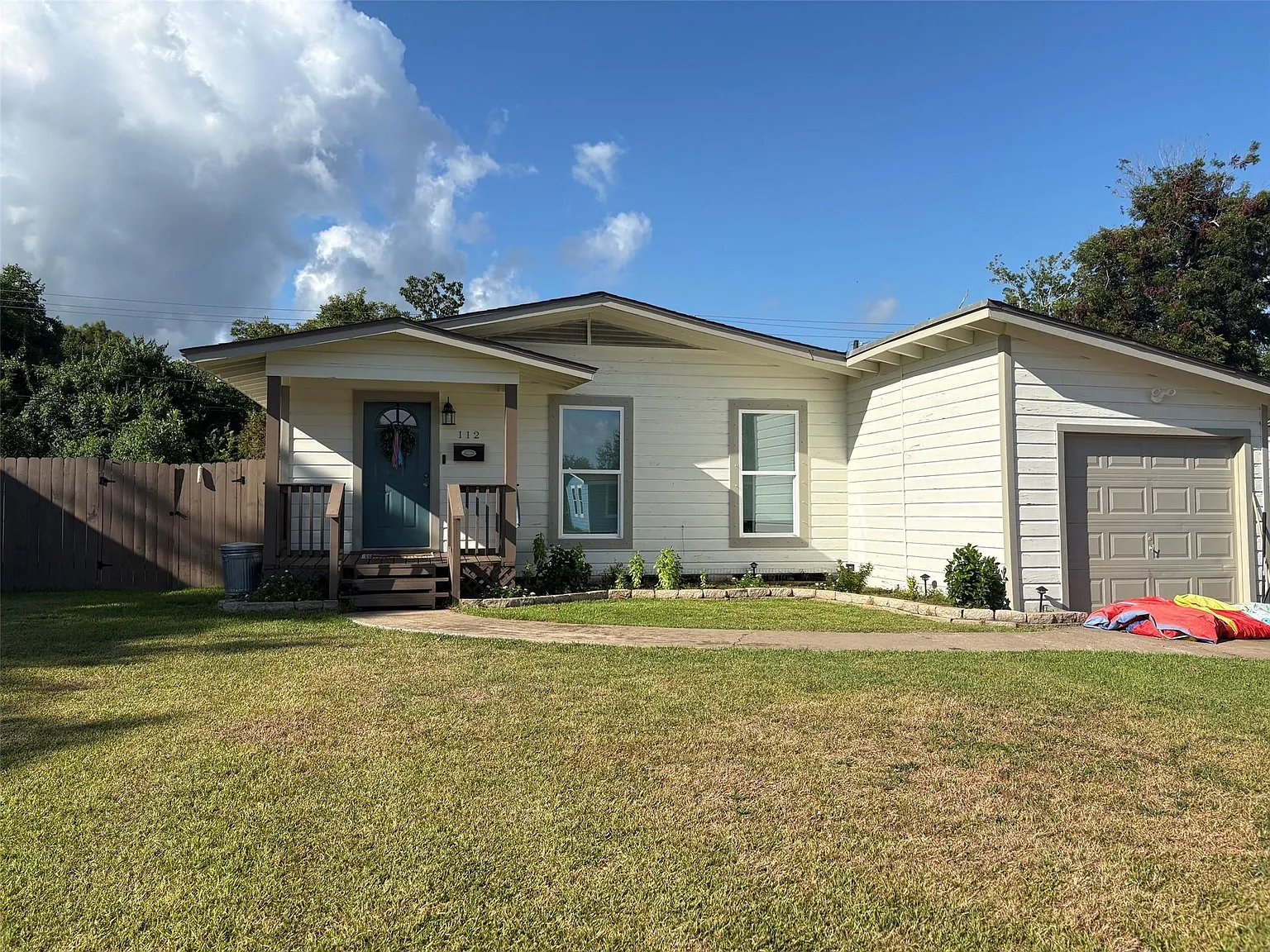 2 bed, 1.0 bath, 1113 sqft, $1,775 — Photo 1