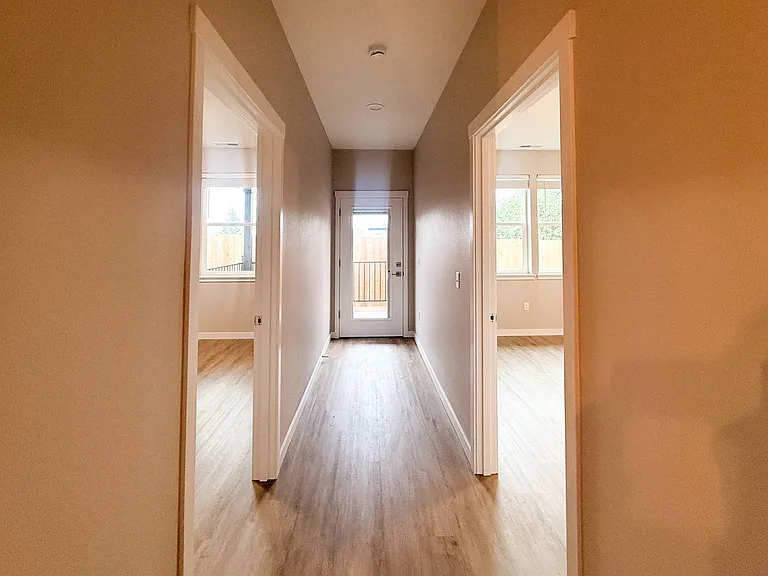 5534-5564 Skyline Rd S — Photo 85
