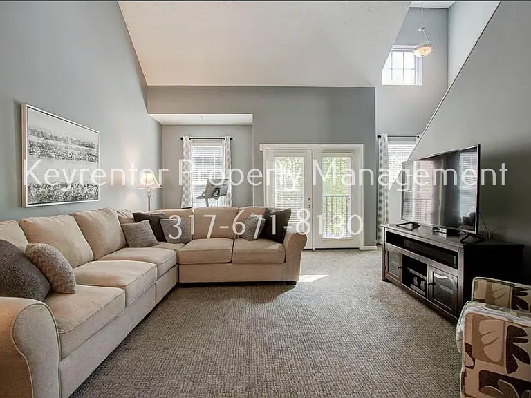 6589 Reserve Dr — Photo 3