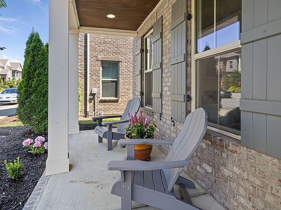 4th image of 334 Cornelius Way