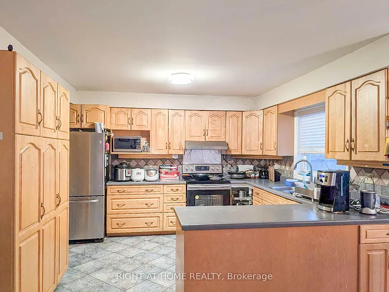 64 Springfield Blvd — Photo 8