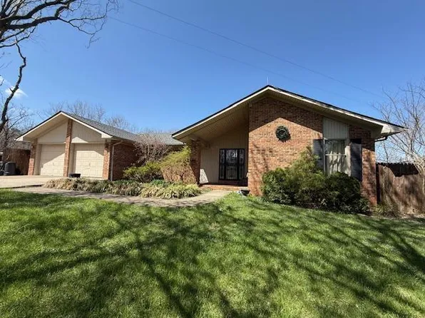 130 N Shawhan Rd, Berry, KY 41003