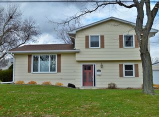 2406 N Clark St, Davenport, IA
