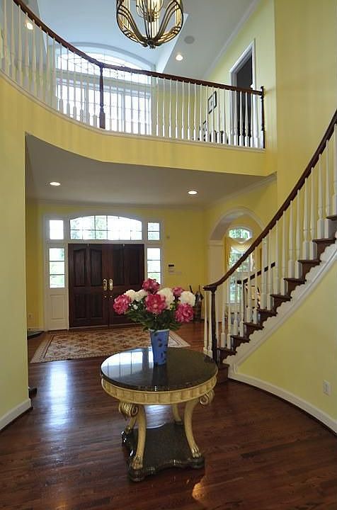  Foyer