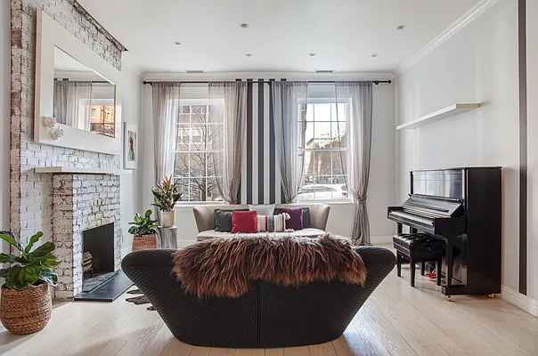 Sold by Compass | media 4