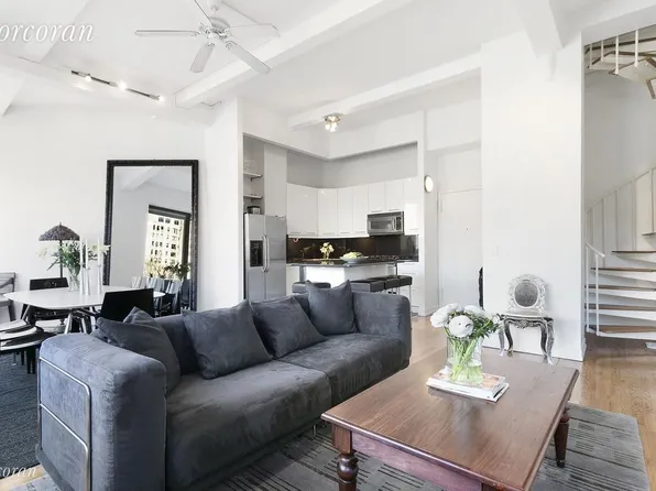 2 Cornelia St APT 404, New York, NY 10014