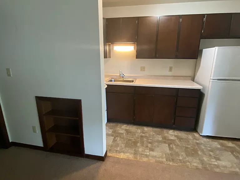 429 N Gilbert St — Photo 31