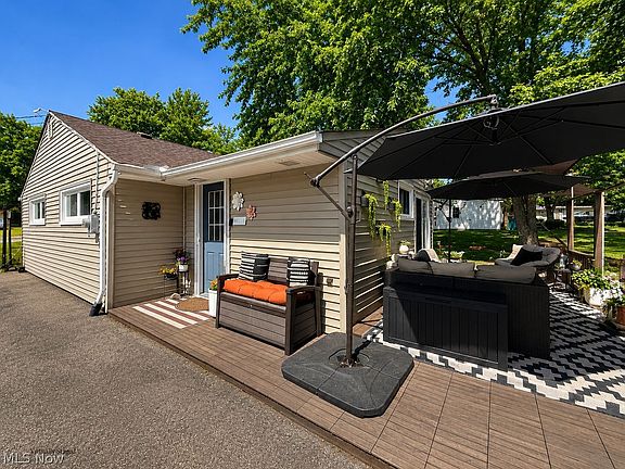 3rd image of 1815 Sunview Dr
