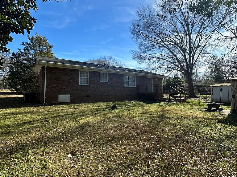 51 Lawanna Dr — Photo 30