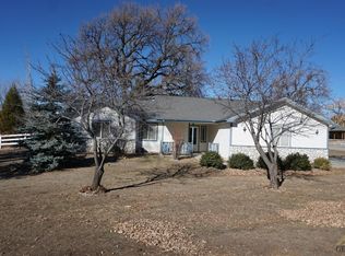 27851 Hialeah Dr, Tehachapi, CA 93561