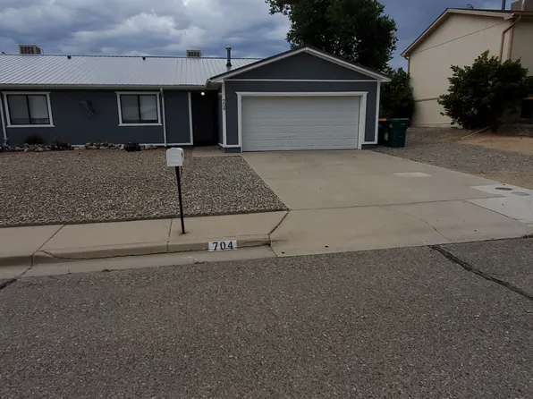 704 W 27th St, Farmington, NM 87401