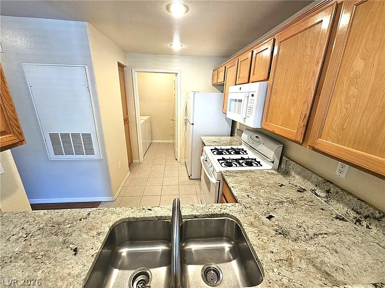 8501 W University Ave #1105 — Photo 4