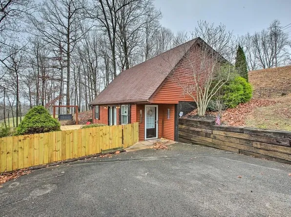 87 Lakeside Dr, Albany, KY 42602